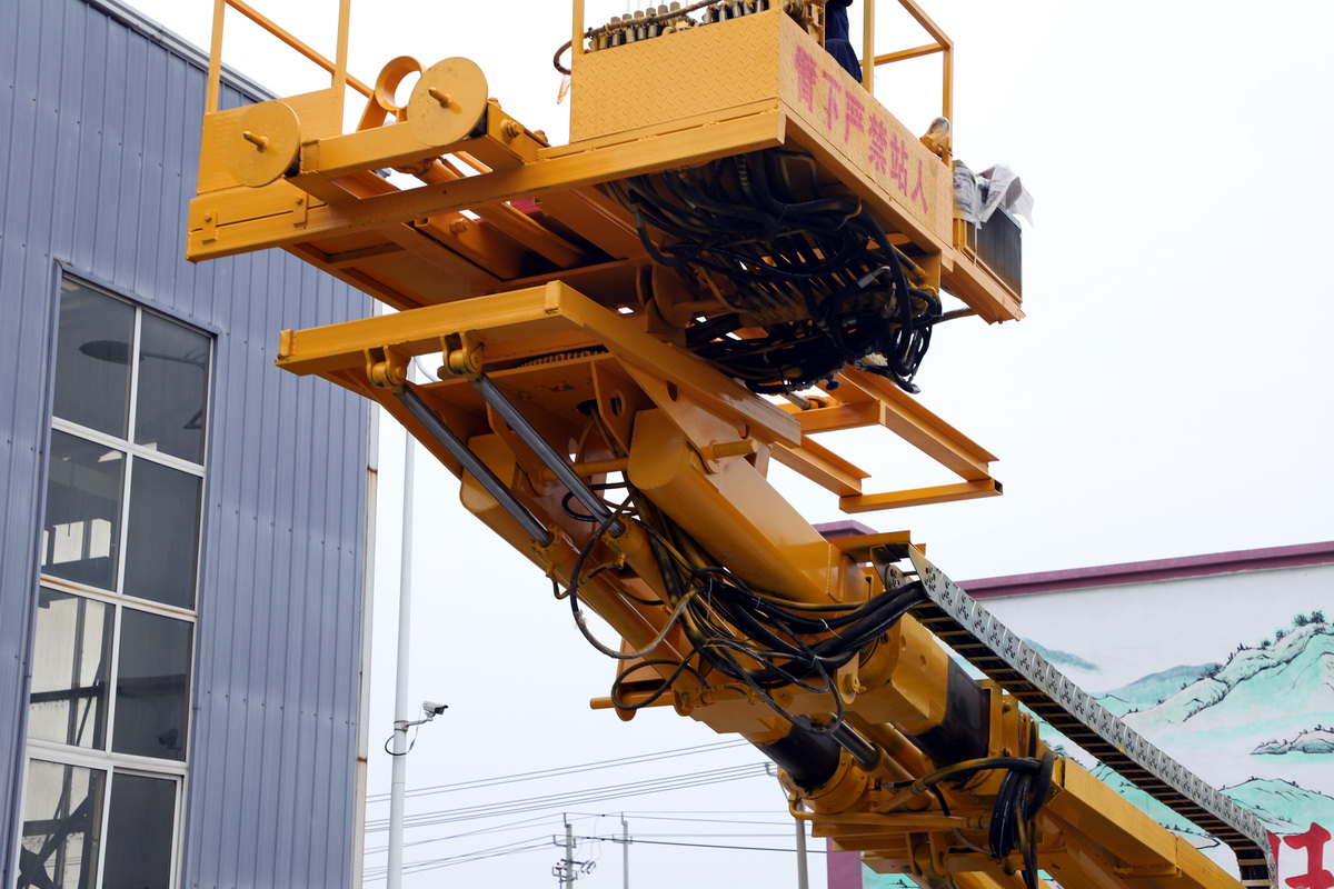 15m錨(mao)固鑽機